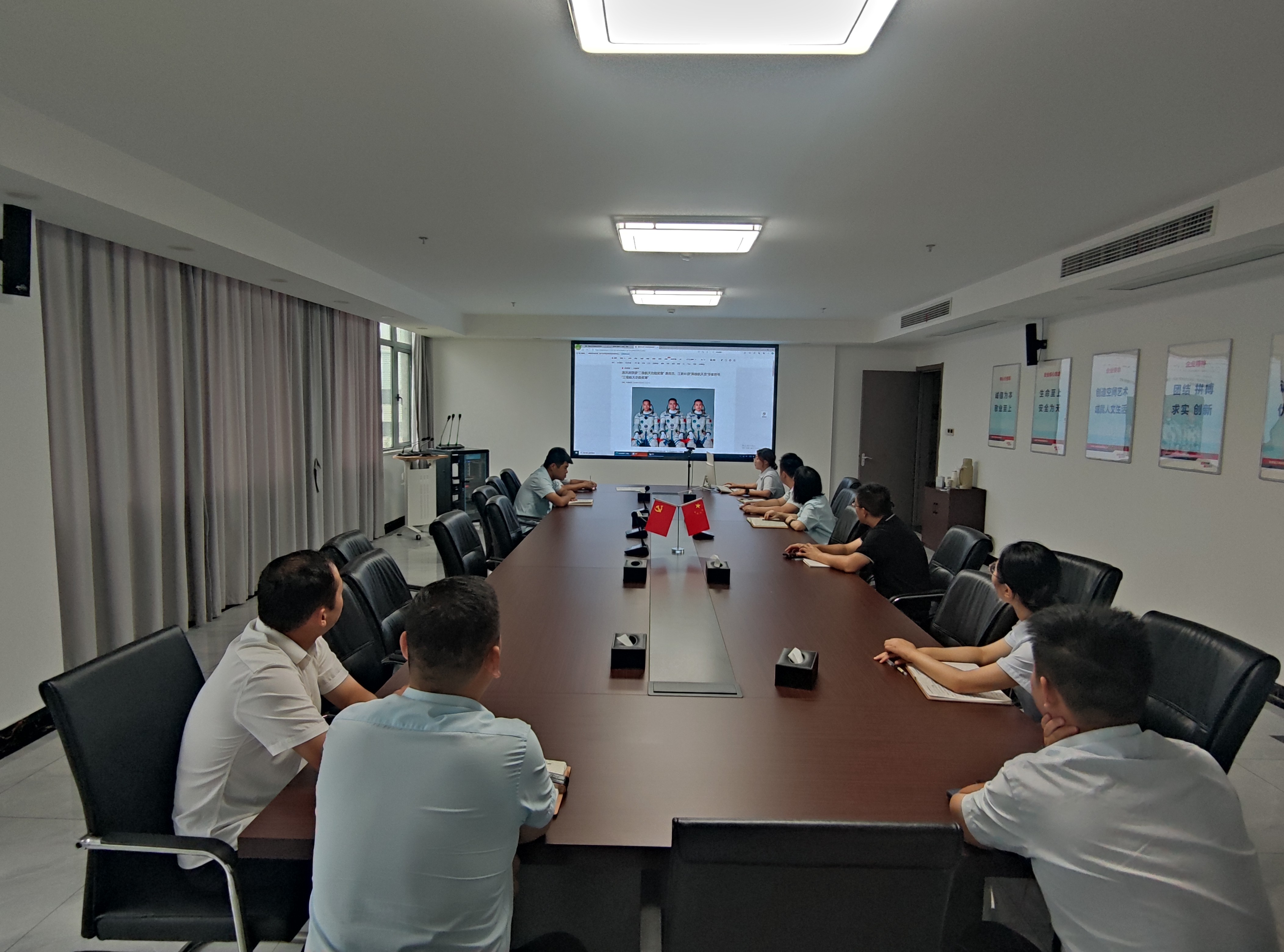 d8cb8746da5c191cec3d472cce913d4.jpg d8cb8746da5c191cec3d472cce913d4.jpg